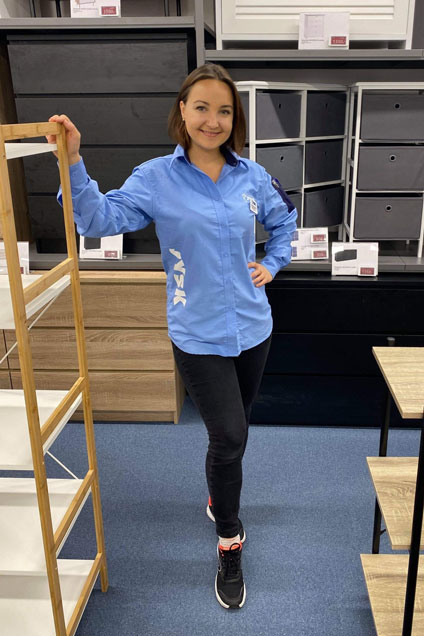 Alexandra iz Norveške, pripravnica za vodjo trgovine (Store Manager Trainee)
