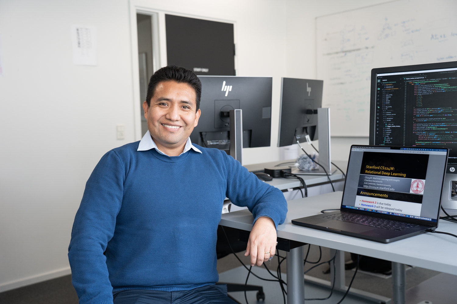Florencio is working as Senior Platform Engineer in AI & ML Ops at JYSK's Head Office in Brabrand, Denmark.