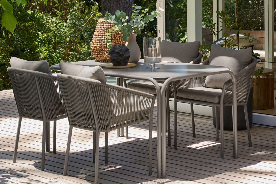 Το τραπέζι RAUMA και η καρέκλα GILJA ταιριάζουν τέλεια.