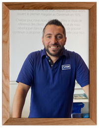 Romain Maquet, kierownik sklepu, Francja