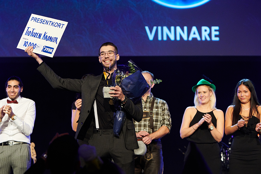 Josef Dayne blev utsedd till Årets säljare på JYSK Sveriges årliga firande. Foto: Federica L. Cappelletto