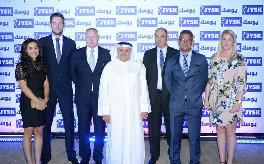 Екипът на франчайза на JYSK в Кувейт