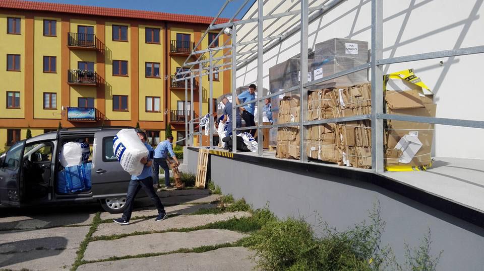 JYSK colleagues collecting goods for the storm victims.
