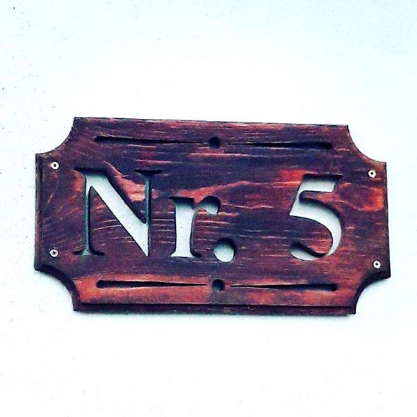 Număr indicativ pentru casă din lemn masiv