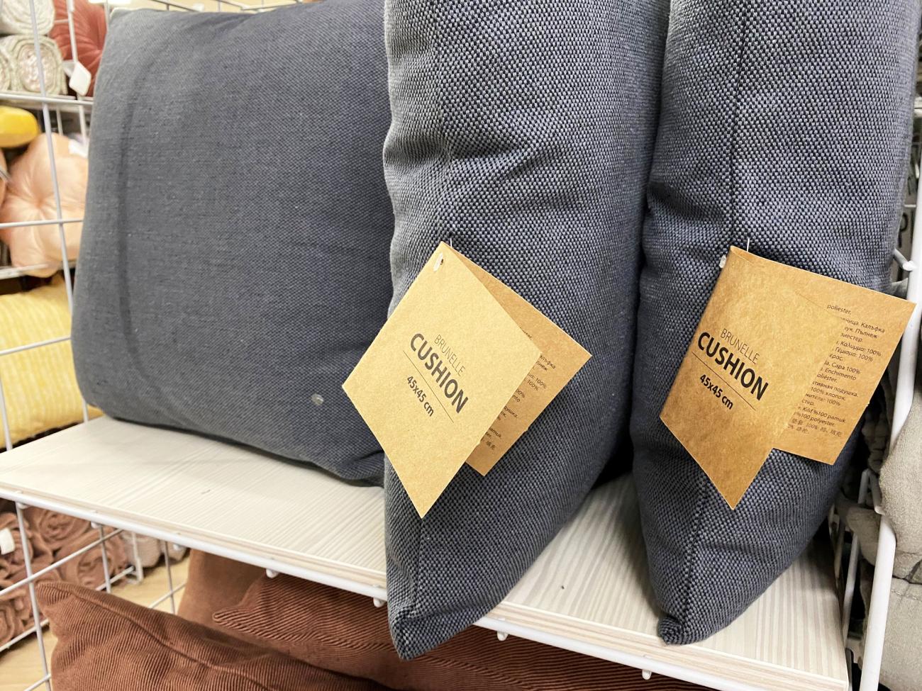 Pillows will get a simple and more sustainable name tag with information for the customers.