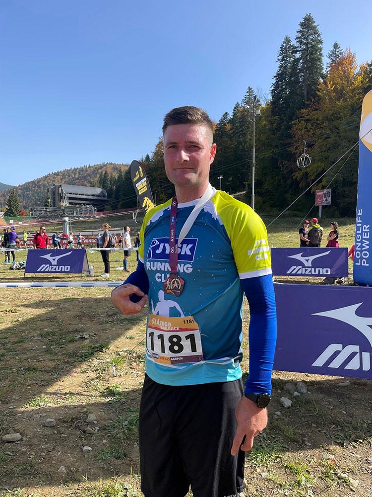 Ionuț Mihai Anghel, primul alergator din echipa JYSK sosit la finish la cursa de 13km