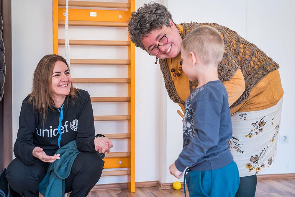Anna Riatti, reprezentant UNICEF în România, la Centrul Comunitar Integrat din Brașov