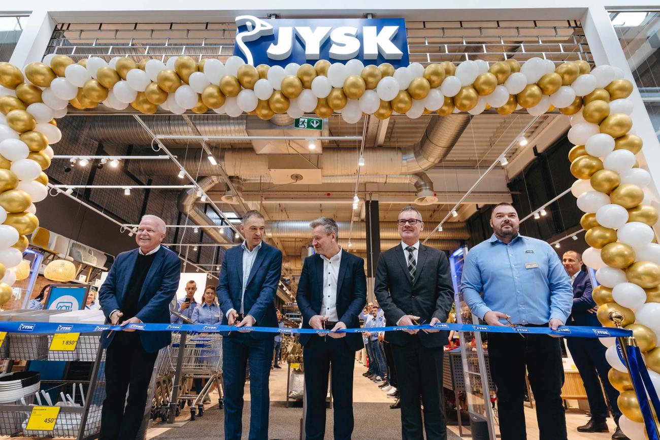 Ready to make the store opening official 