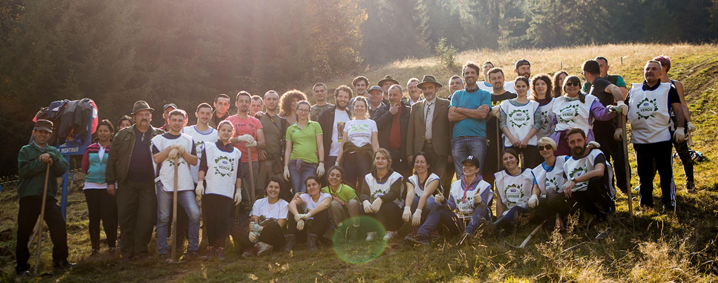 La Roșia Montană, voluntarii JYSK au dat startul sezonului de împăduriri