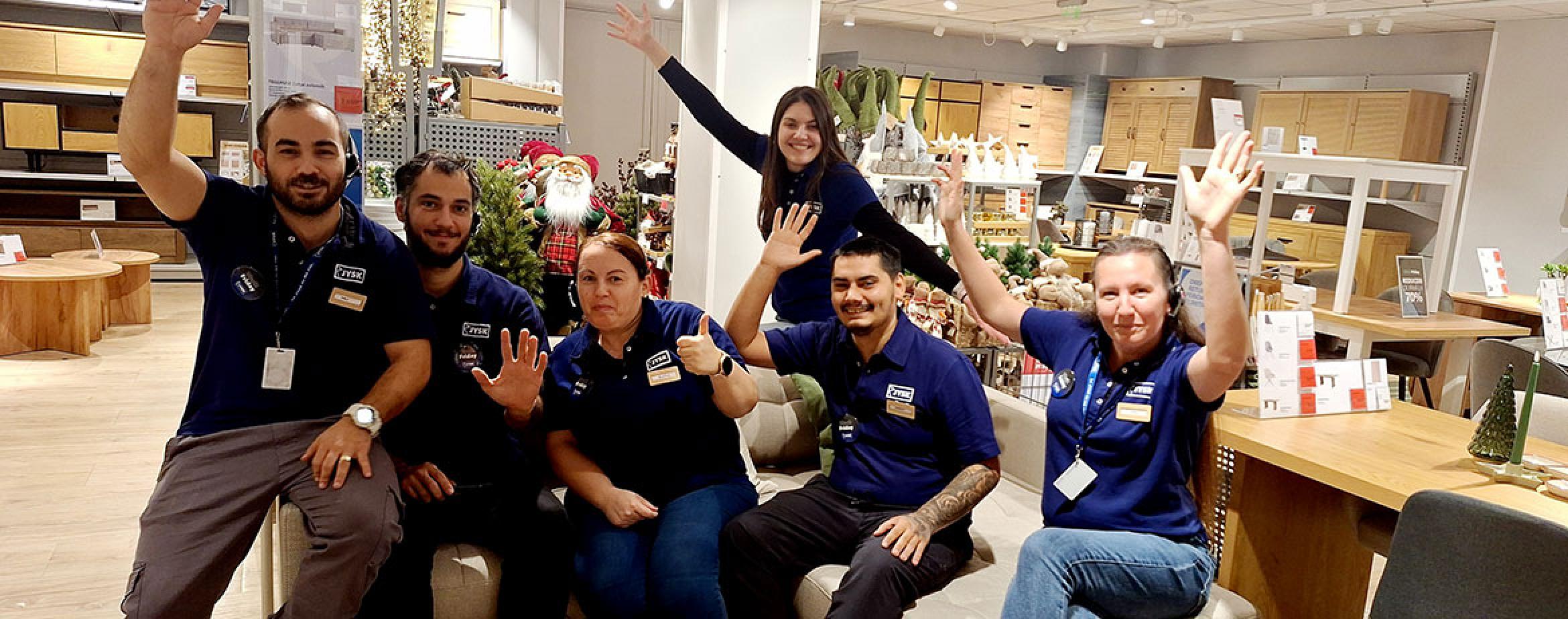 De Black Friday, colegii de la sediul central au lucrat în magazine