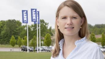 E-commerce Sales Manager Sarah
