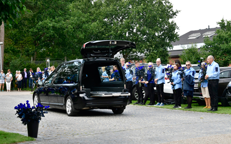 Lars Larsen funeral service