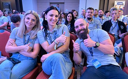 220 de colegi au participat la Store Managers Meeting FY26